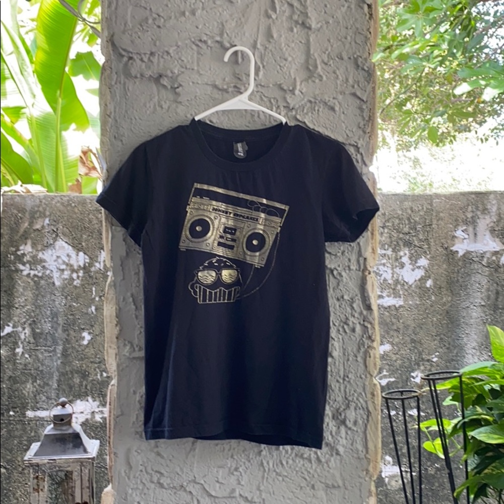 Vintage Johnny cupcakes boom box t-shirt